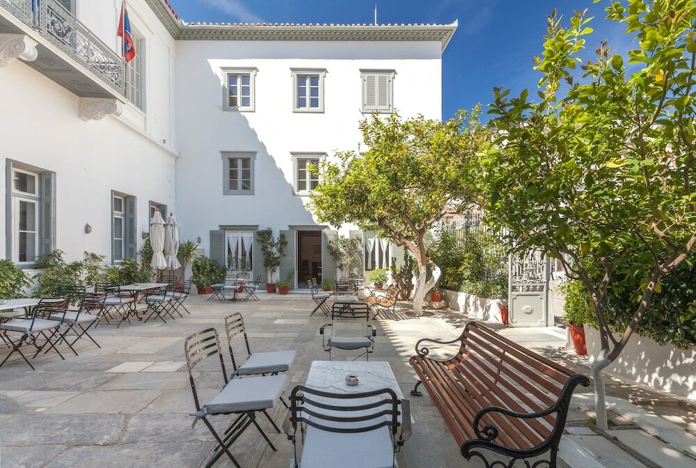 Фото Hydroussa Hotel