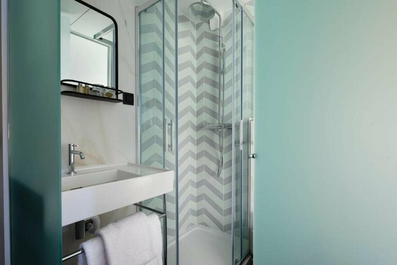 Фото Maxim Quartier Latin