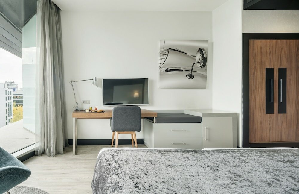 Фото Hotel Ilunion Atrium