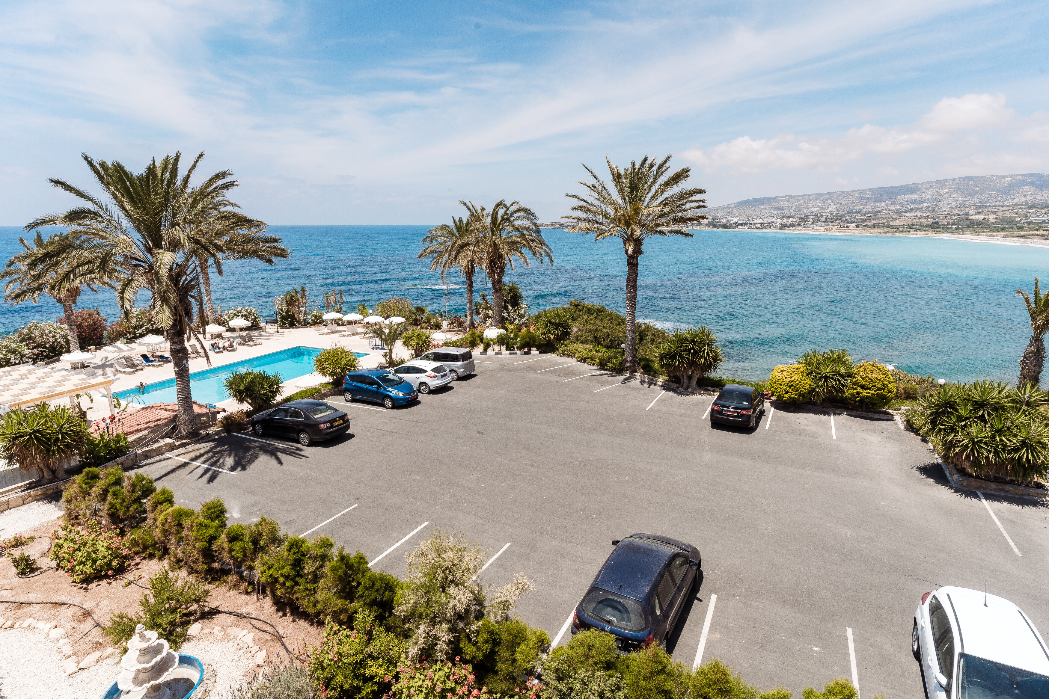 Фото Vrachia Beach Hotel & Suites - Adults only