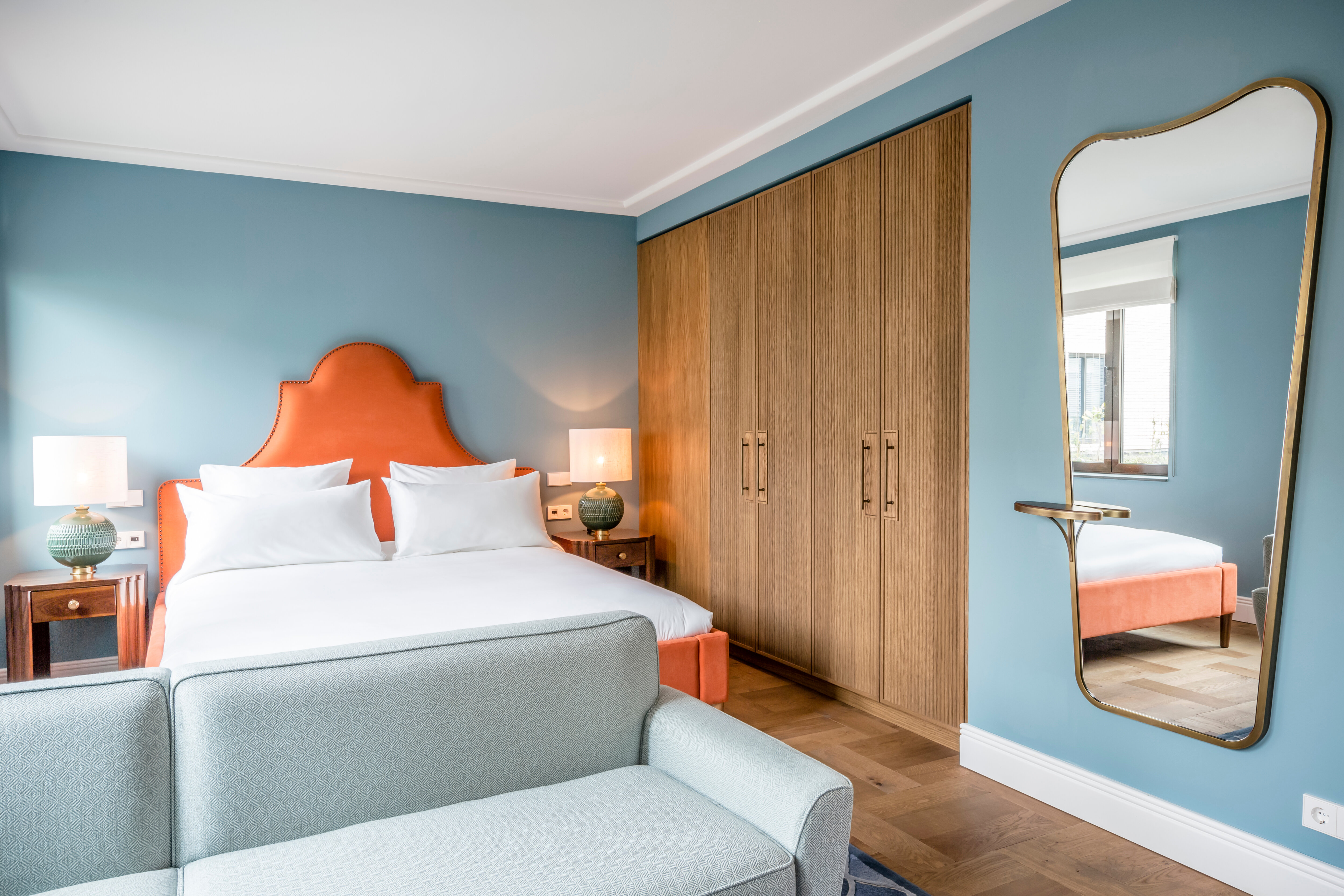 Фото The July - Twenty Eight