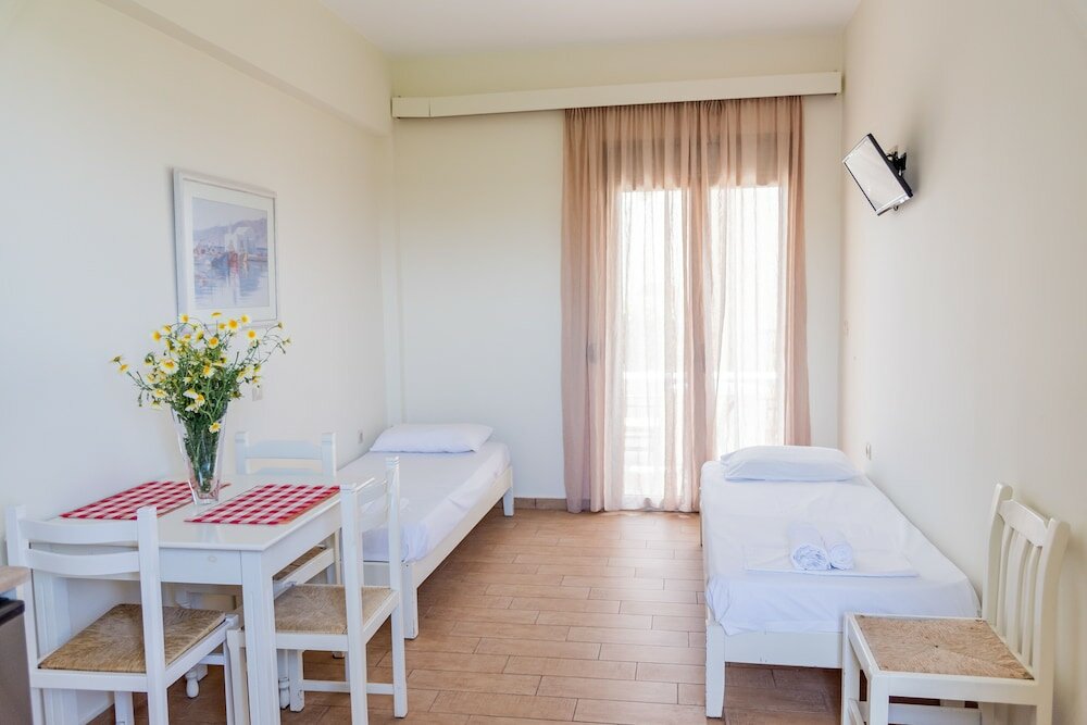 Фото Almyra Apartments