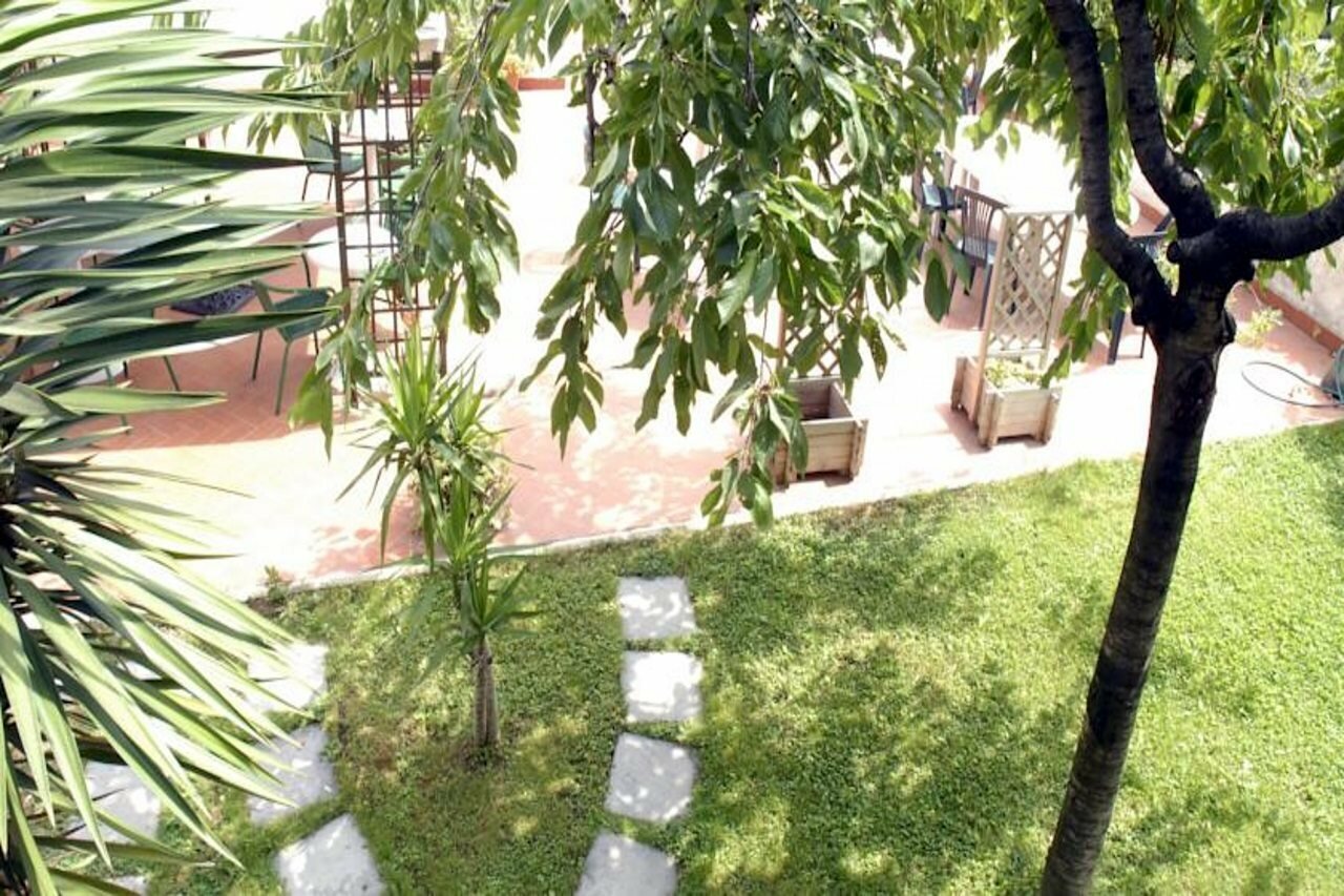 Фото Aurora Garden Hotel