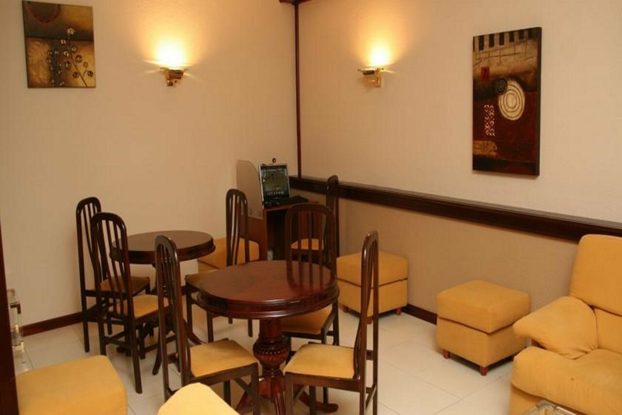 Фото Hotel Pyrénées