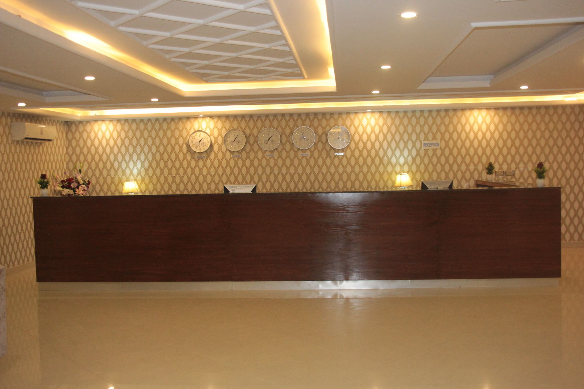 Фото Grand Millennium Hotel