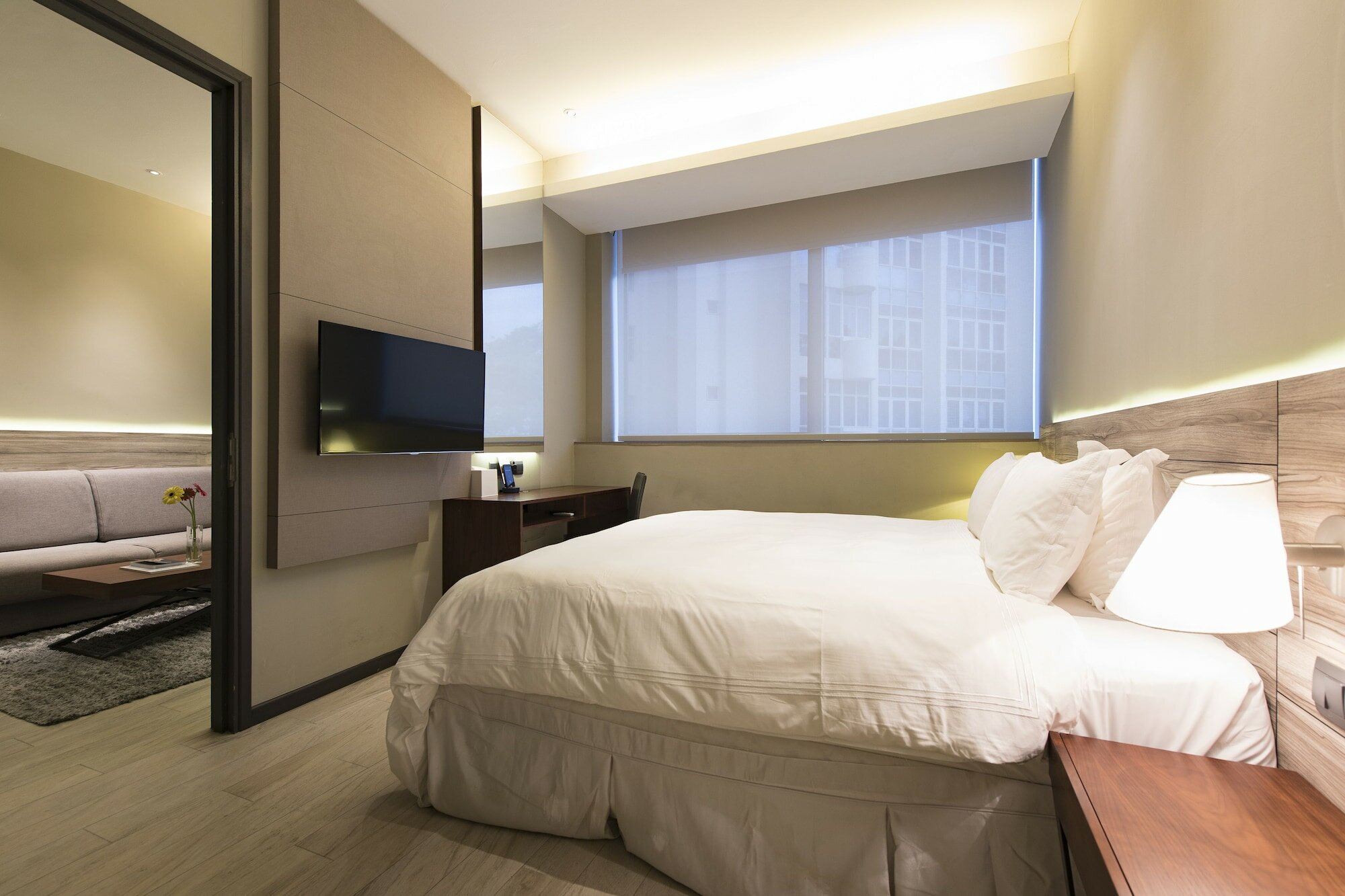 Фото Louis Kienne Serviced Residences