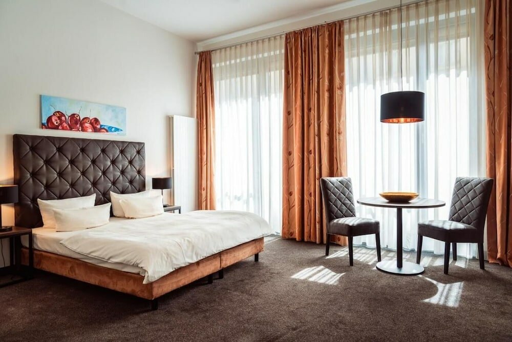 Фото Aparthotel Neumarkt