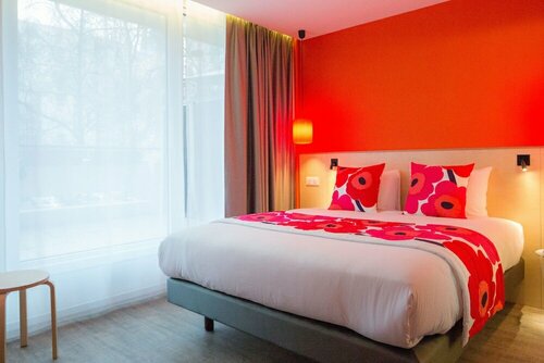 Гостиница Hôtel La Régence в Курбевуа