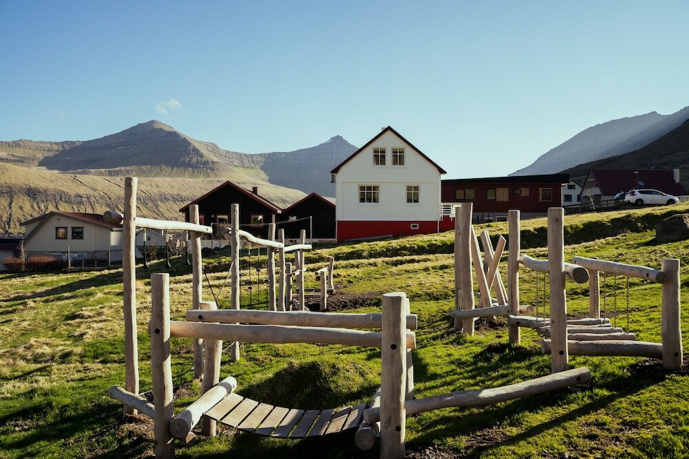 Фото Lovely 4-Br House Sea View Nature