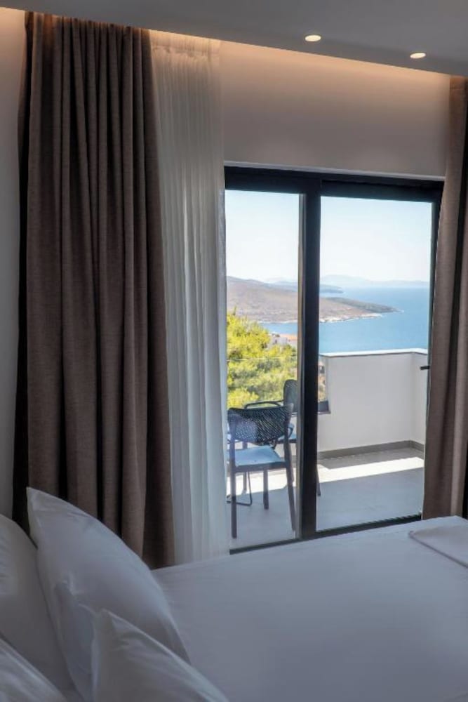 Фото Arrei Hotel