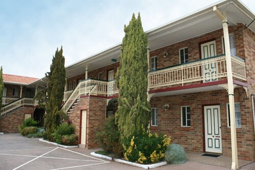 Гостиница Grand Manor Motor Inn