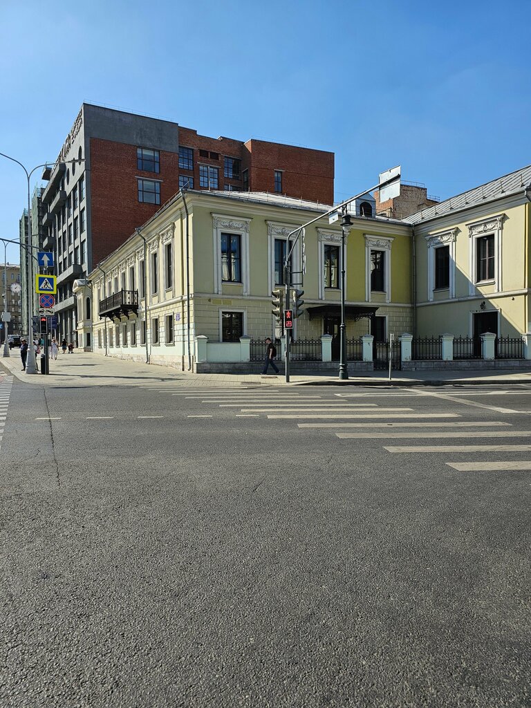 Landmark, attraction Главный дом городской усадьбы Долгоруковых - Бобринских, Moscow, photo