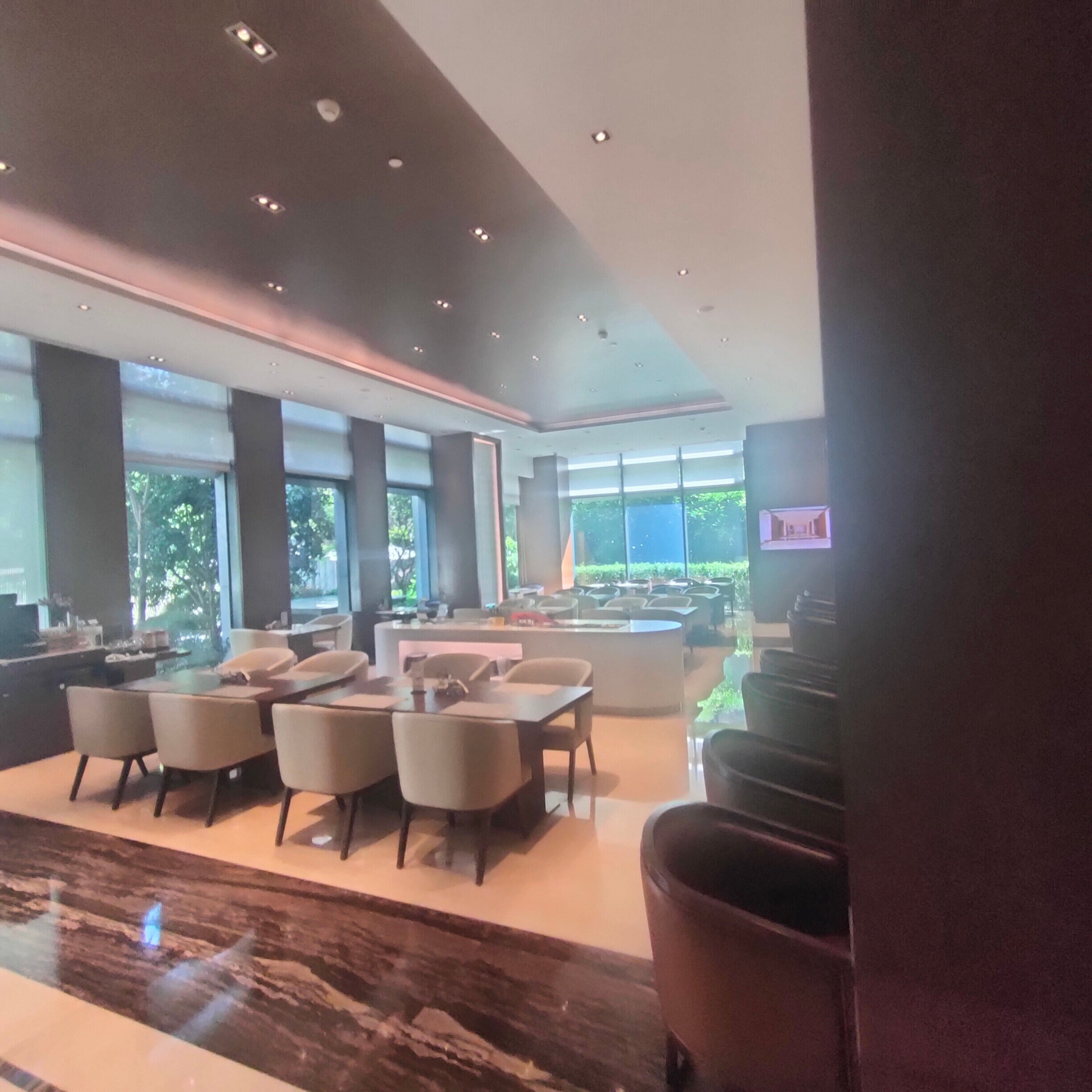 Фото LJZ Supreme Tower Hotel