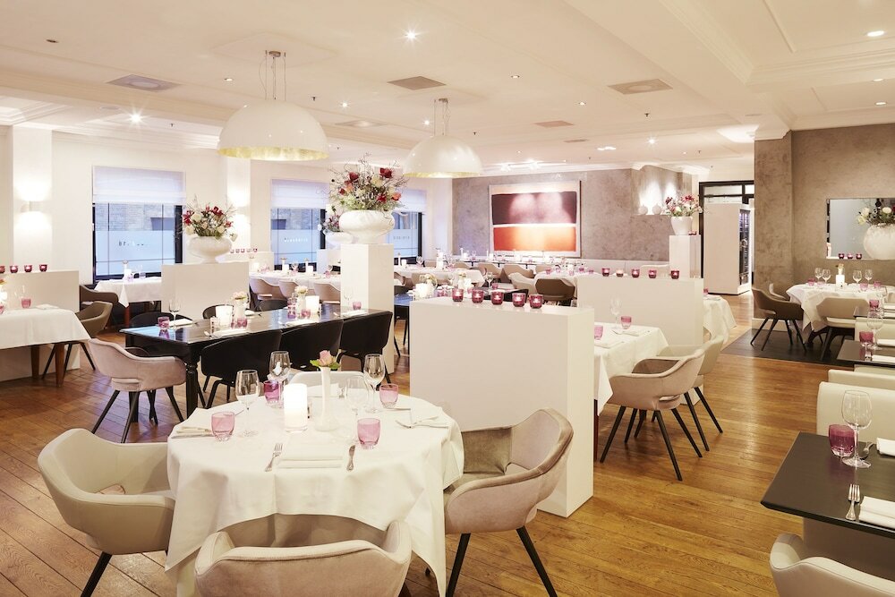 Фото Theaterhotel De Oranjerie