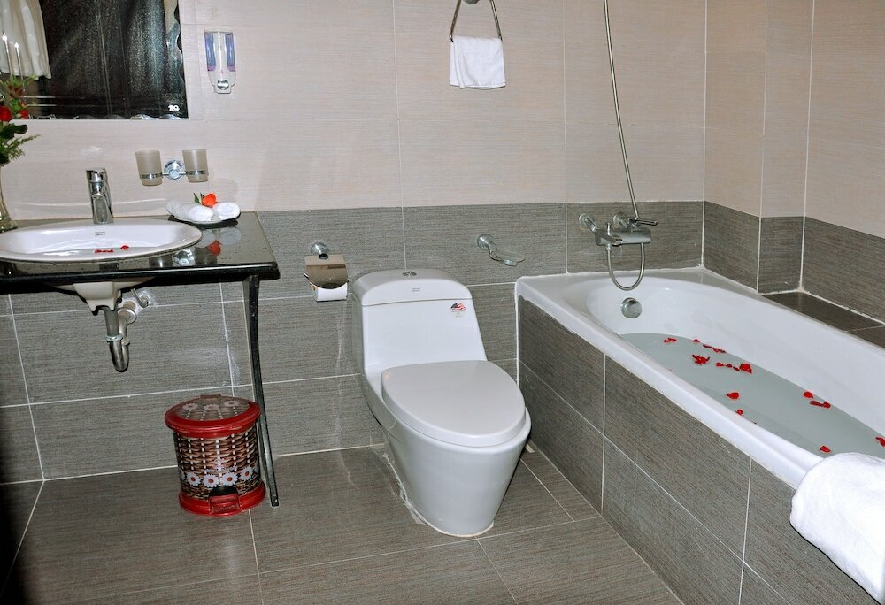 Фото Thai Binh Hotel 2