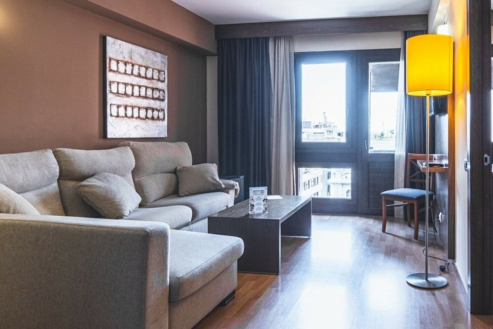 Фото Hotel Adonis Plaza