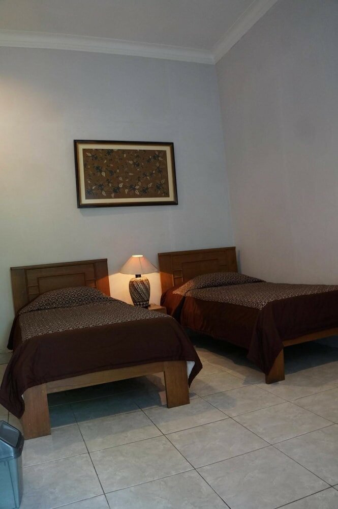 Фото Hotel Kirana