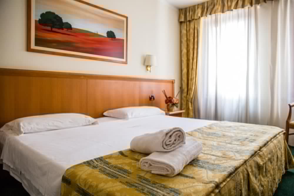 Фото Hotel Galant