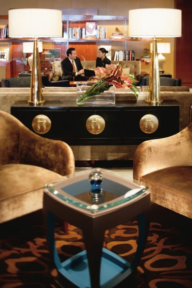 Фото The Landmark Mandarin Oriental, Hong Kong