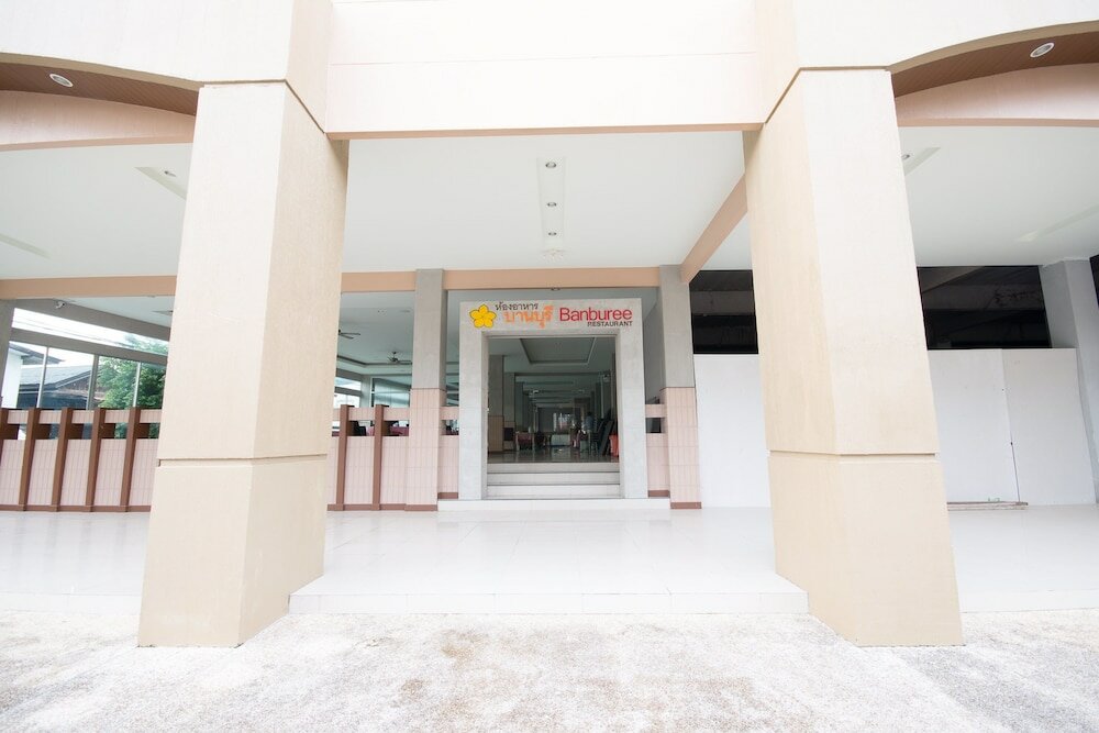 Фото Sinkiat Buri Hotel