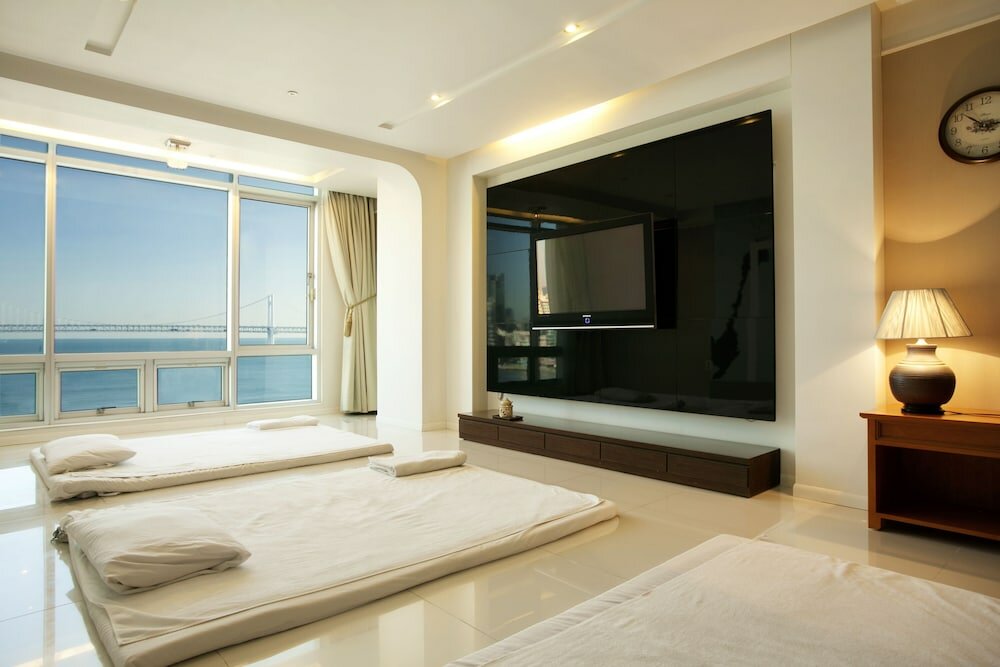 Фото Homers Hotel