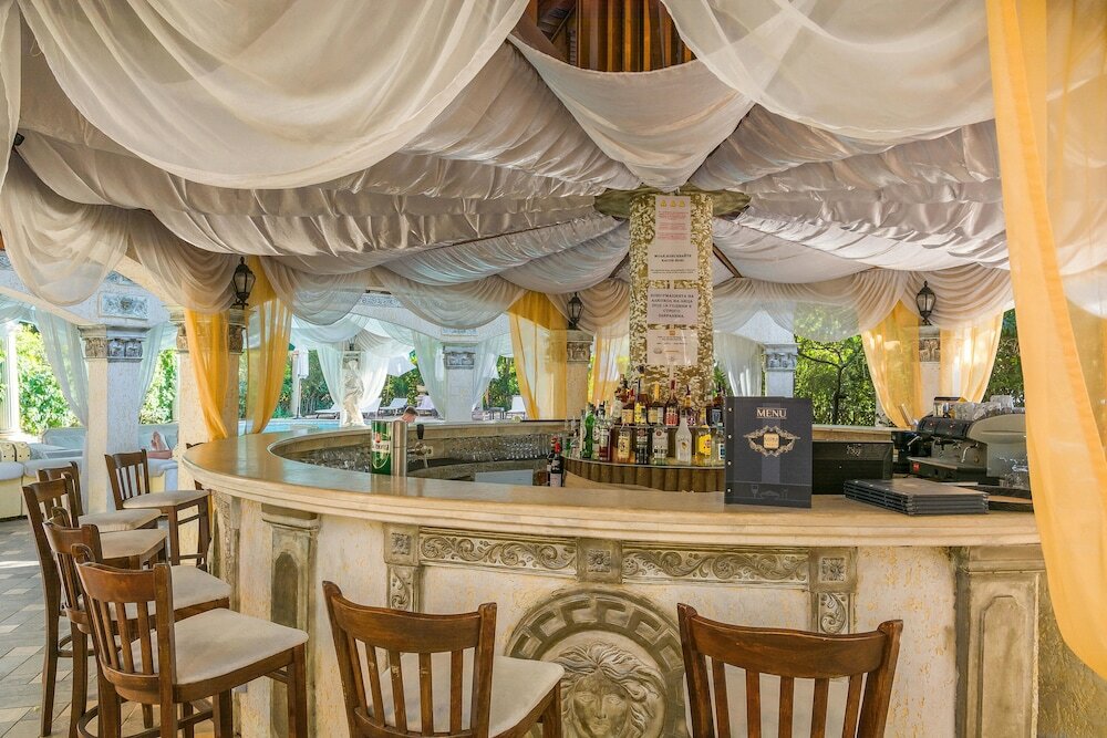 Фото Golden Pearl Hotel