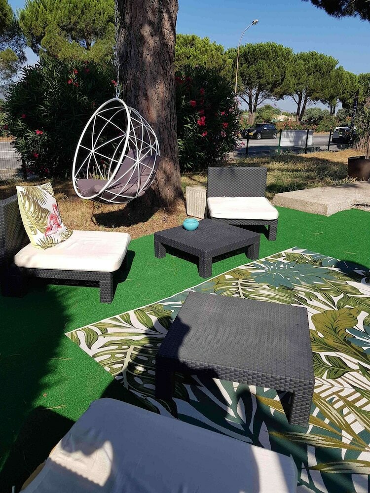 Фото Ibis Styles Frejus Saint-Raphael