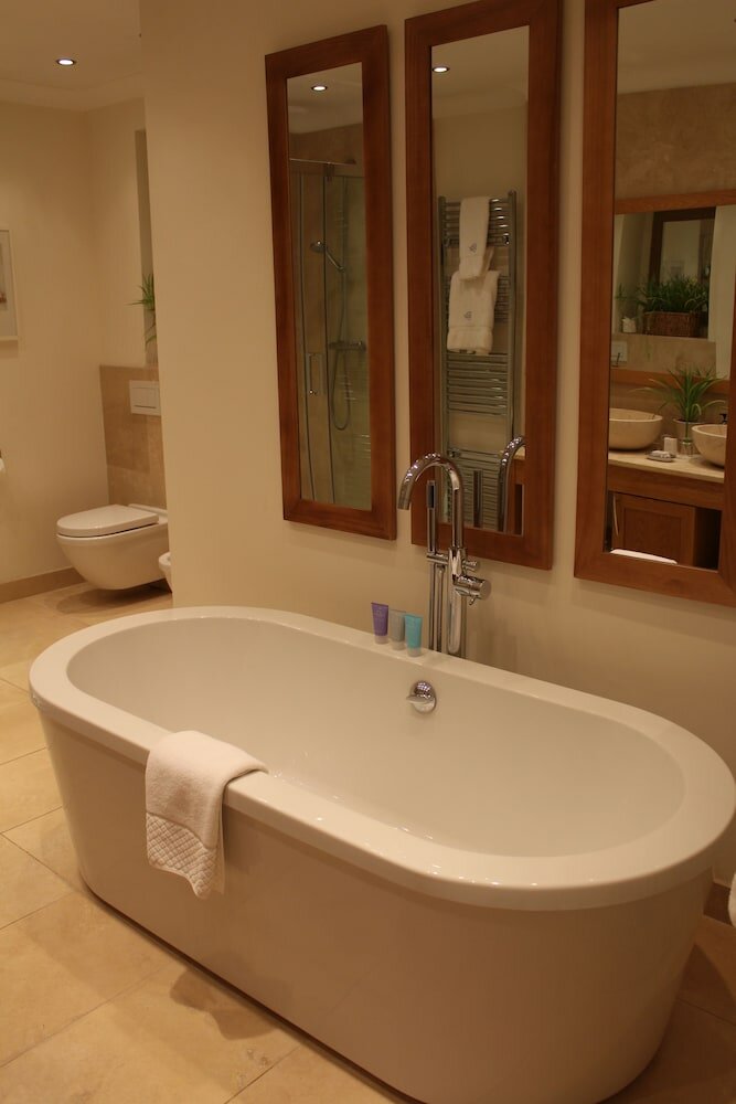 Фото Rowton Hall Hotel and SPA