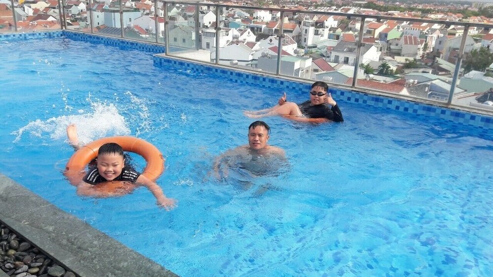 Фото Uptown Hotel