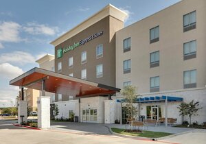 Гостиница Holiday Inn Express & Suites Plano - The Colony, an Ihg Hotel в Льюисвилле
