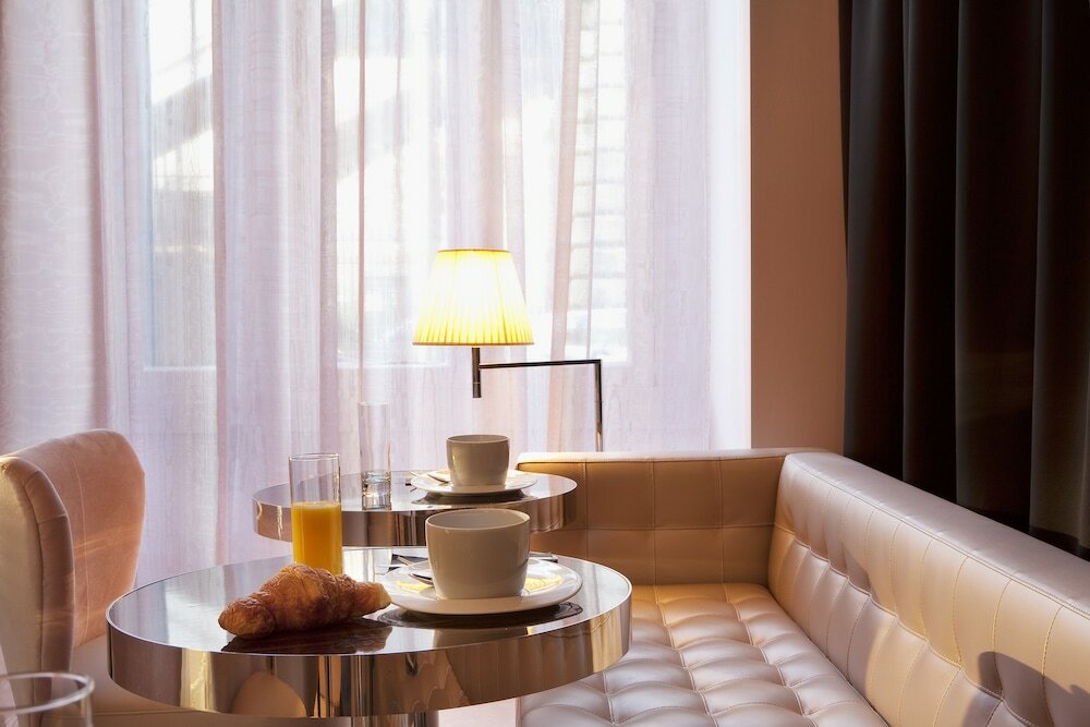 Фото First Hotel Paris Tour Eiffel