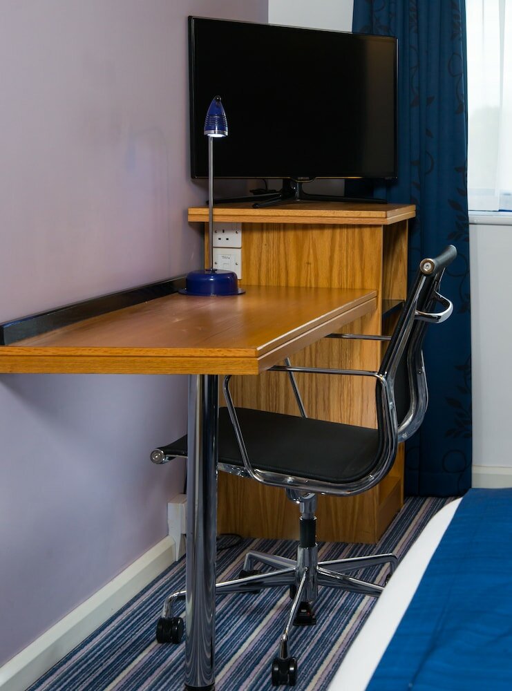 Фото Holiday Inn Express Bristol - Filton, an Ihg Hotel