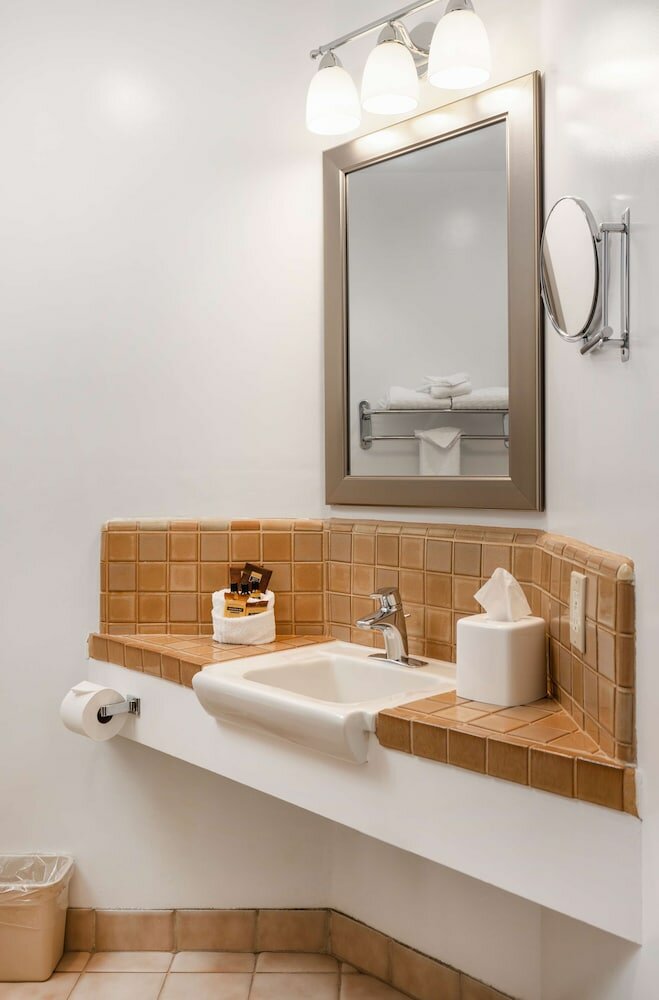 Фото Best Western Plus Santa Barbara