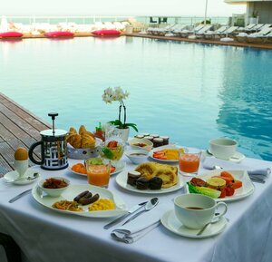 Гостиница Sofitel Biarritz Le Miramar Thalassa sea & SPA