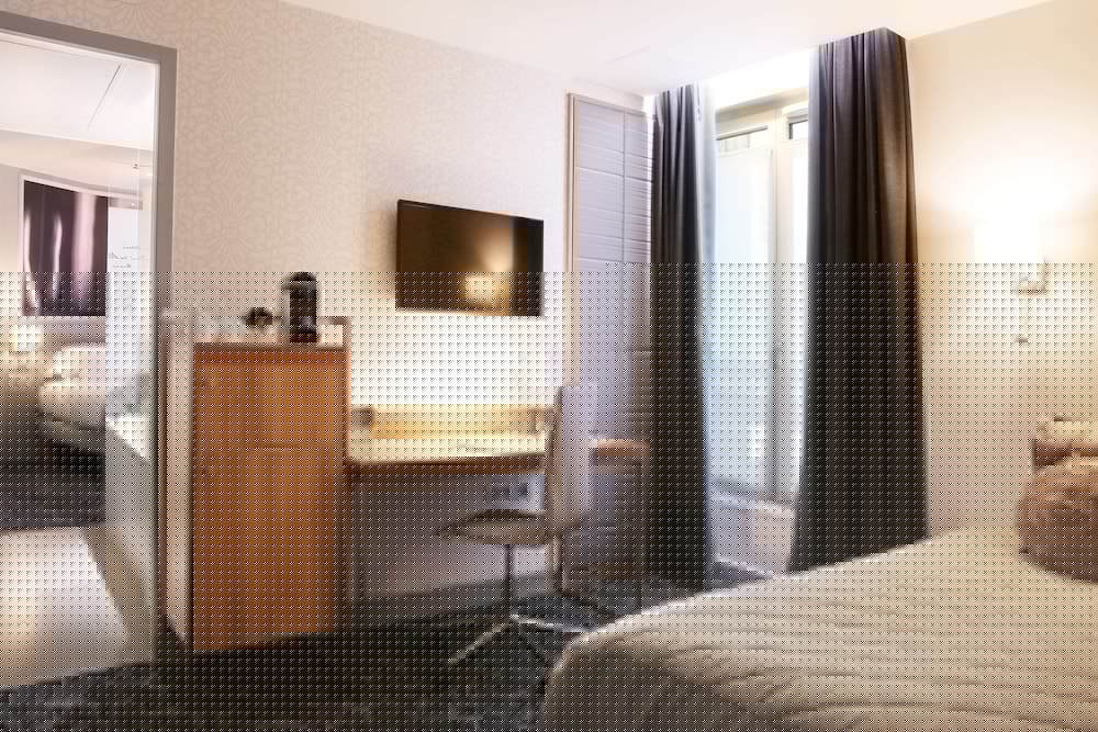 Фото Hôtel Littéraire Le Swann BW Premier Collection