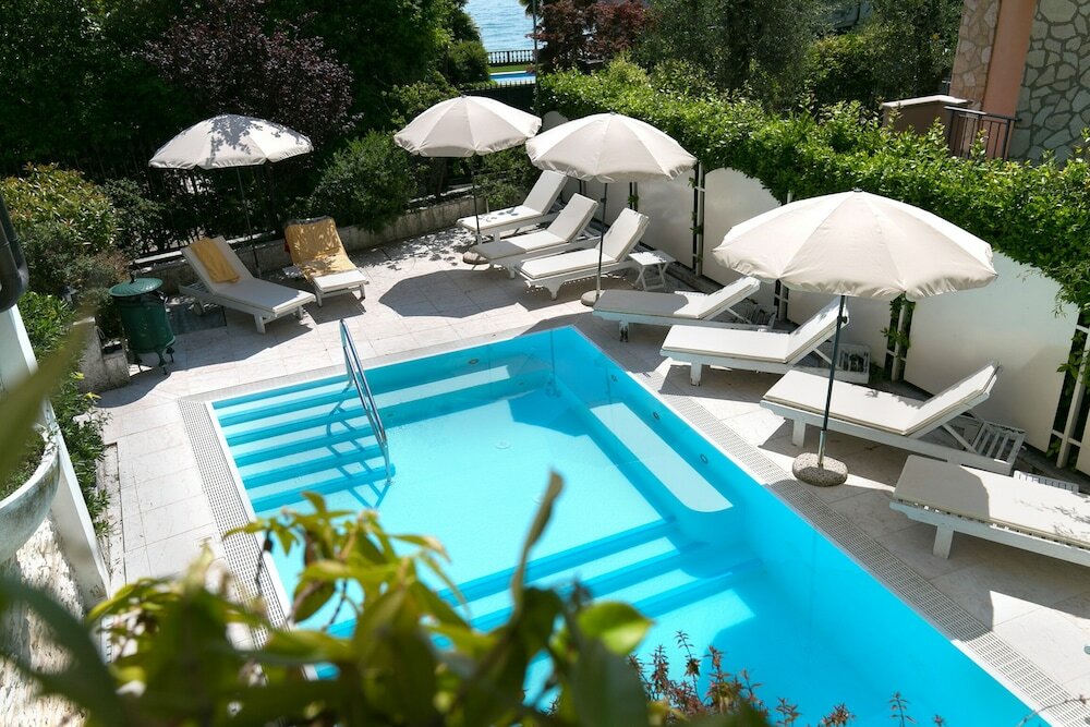 Фото Hotel Serenella