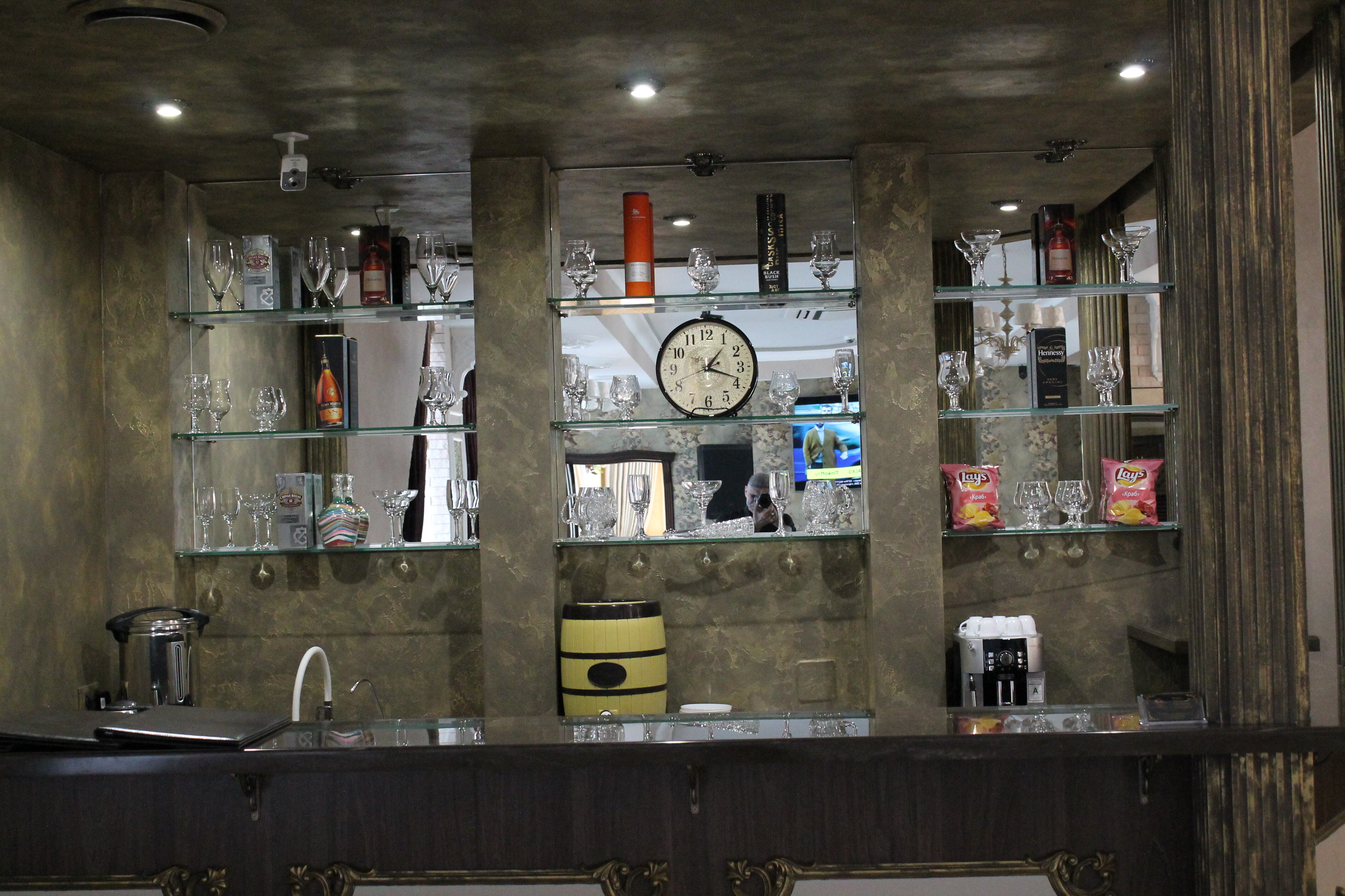 Фото Вектор В