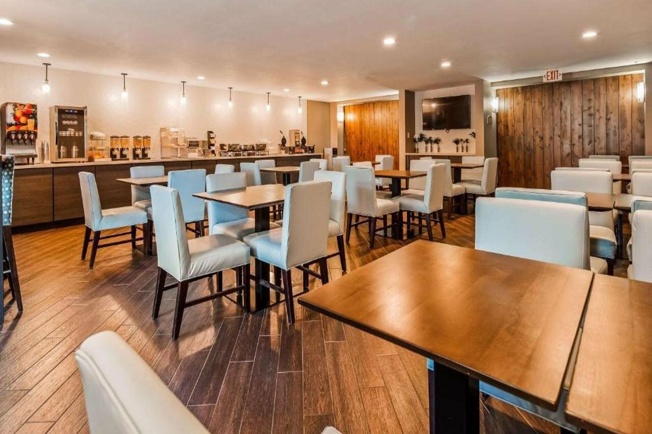 Фото Best Western Plus North Las Vegas Inn & Suites