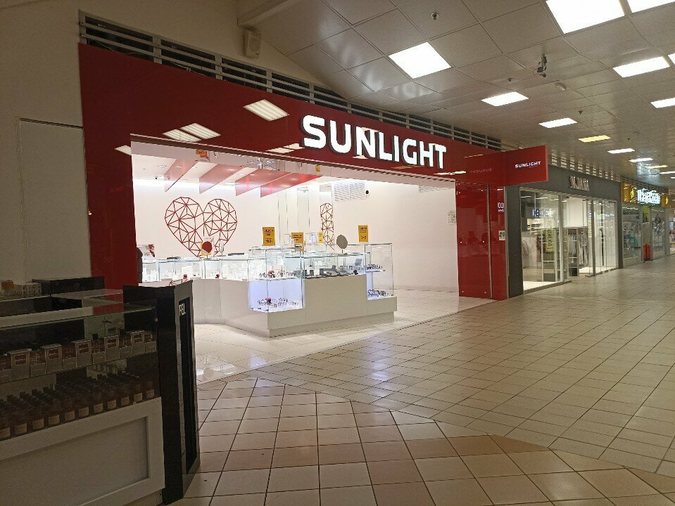 متجر الرهونات Sunlight pawnshop ، سان بطرسبرغ، صورة