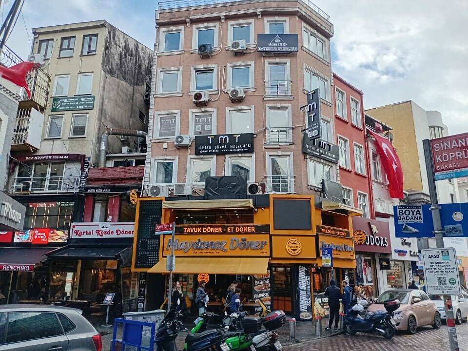 Tattoo studio Jobs Ink, Istanbul, photo