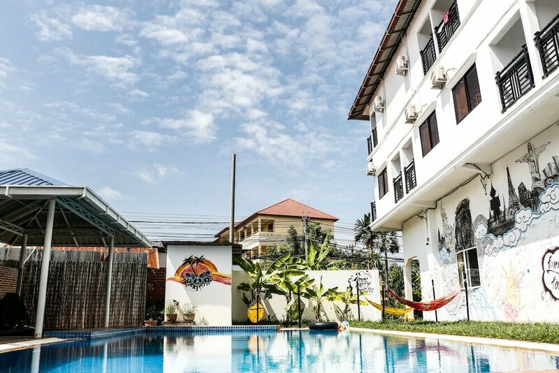 Гостиница Pool Party Hostel в Сием-Реапе