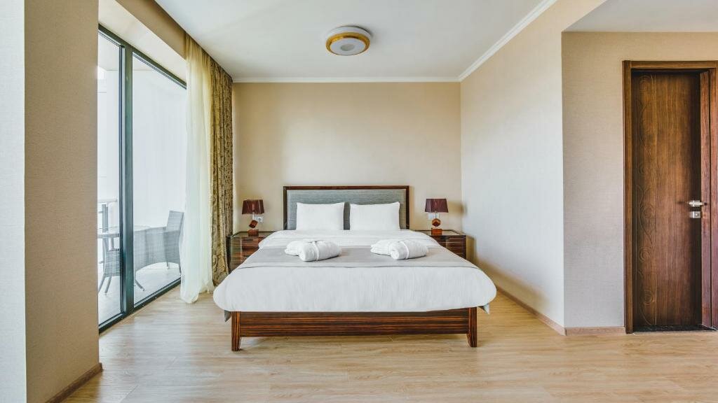 Фото Lisi Hills Hotel