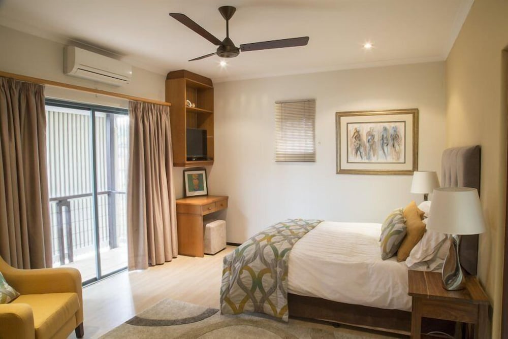 Фото Misty Blue Bed and Breakfast