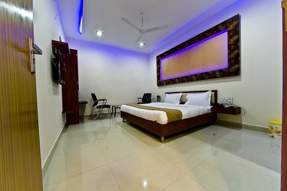 Фото Hotel Durga Silver Line