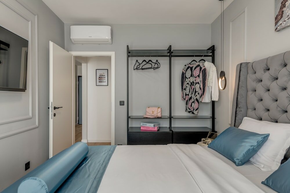 Фото Beachfront Holiday Apartments