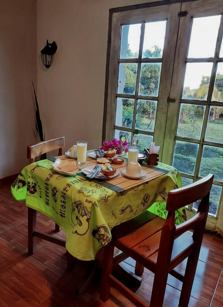 Фото Hotel Uka Mana