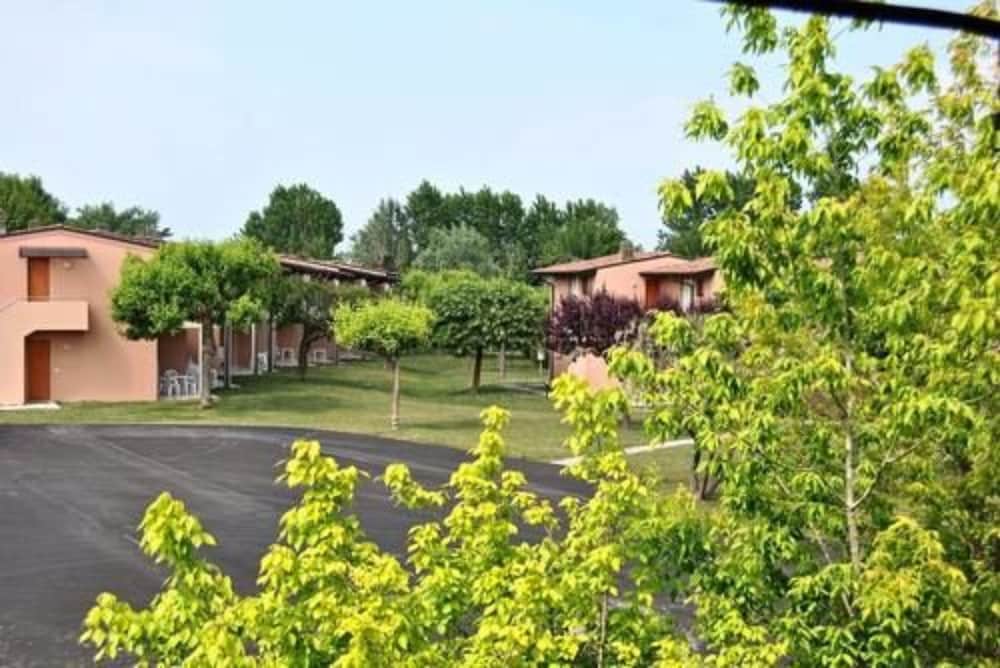 Фото Residence Villaggio Tiglio