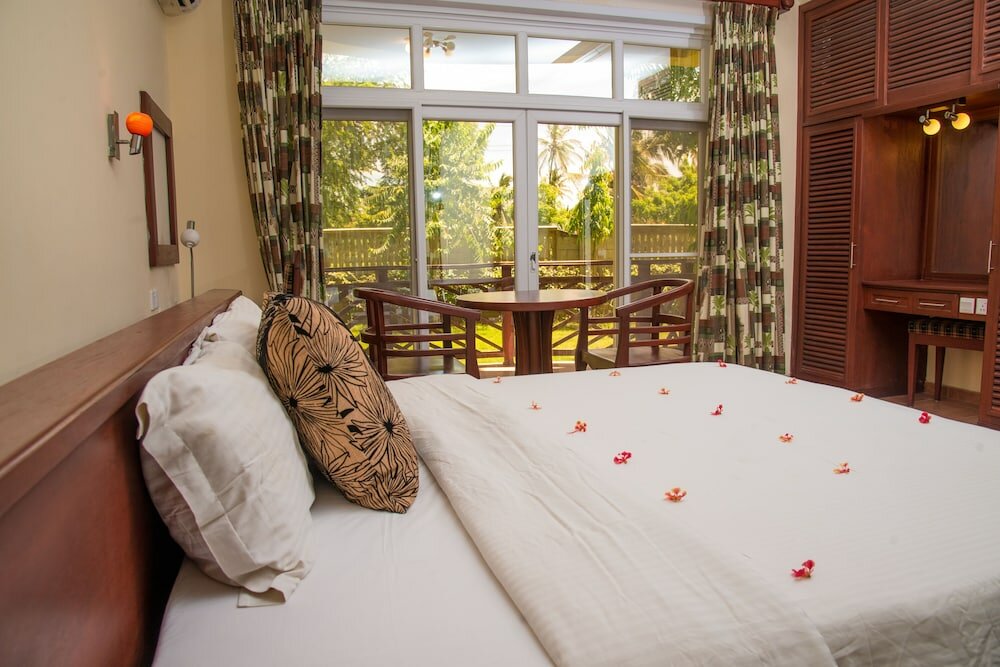 Фото Sunrise Beach Resort