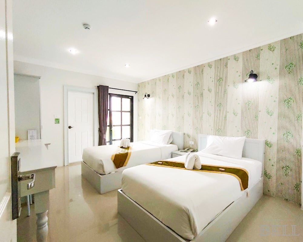 Фото Ploy's Pearl Hotel