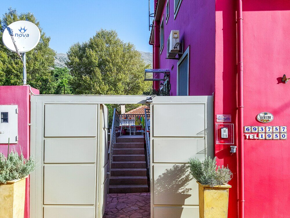 Фото Villa Kirki Apartments